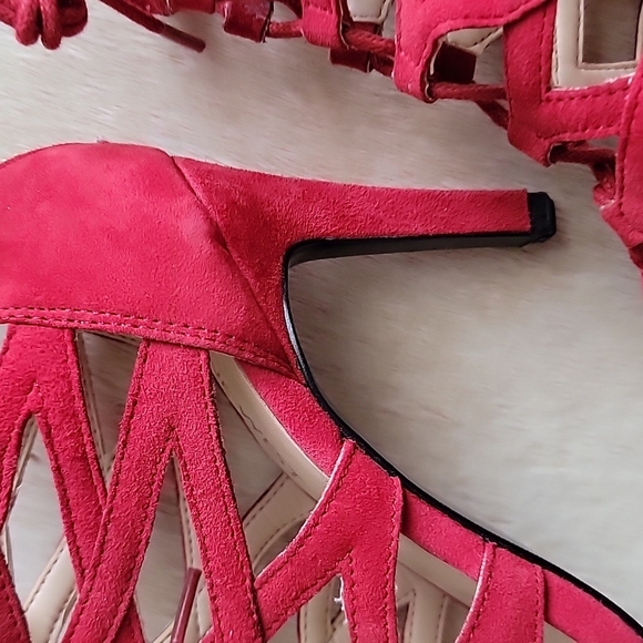Nine West Red Suede Heels Size 6M - Picture 4 of 9